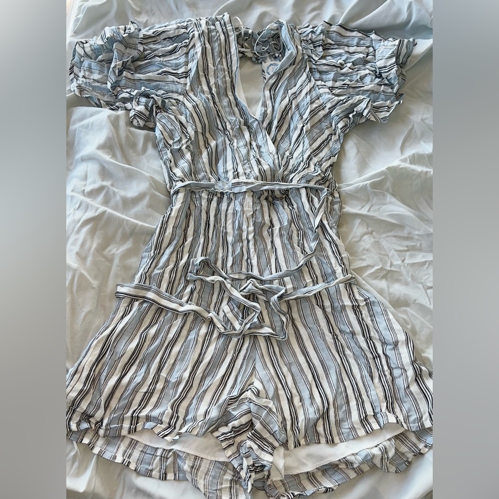 Girl’s summery romper